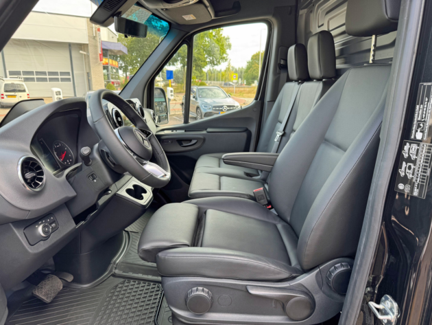 Vehicle 47230682 d653a459 f47b 4092 8e54 46ae527d7c79