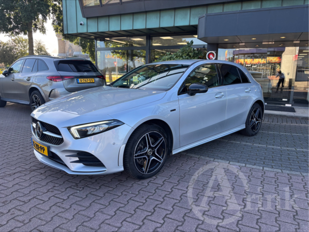 Vehicle 47559126 f39ef2bd 98e8 4f4a 8402 579ca8a9d8b2