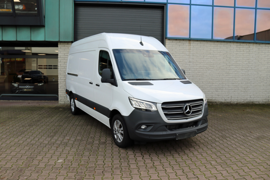 Vehicle 47280702 4579d53f e3c4 427e a56e 9745f7080750