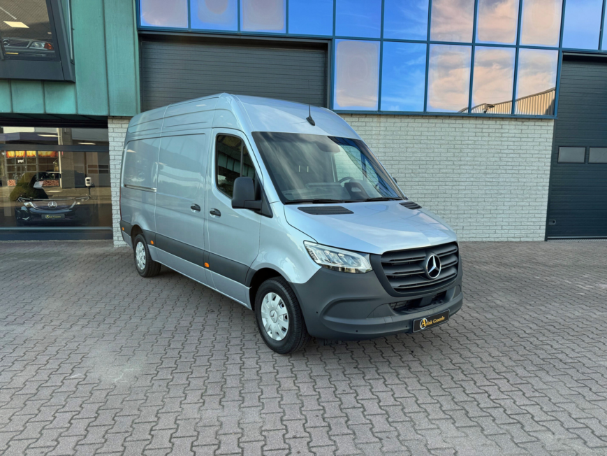 Vehicle 47209486 b1668299 4d84 4739 bf15 f907a51cd87f