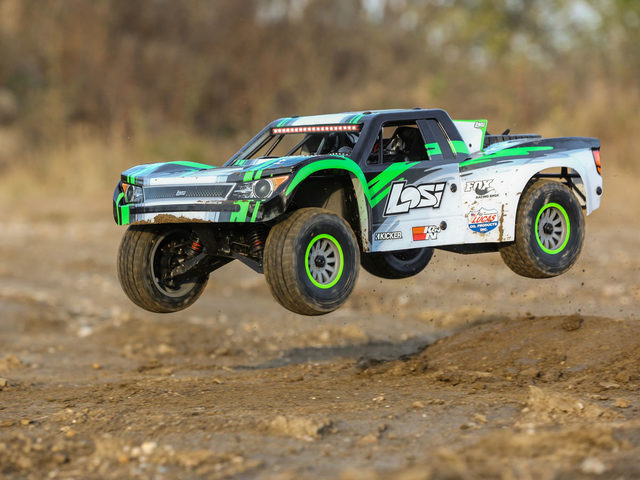 VIDEO: Losi Super Baja Rey