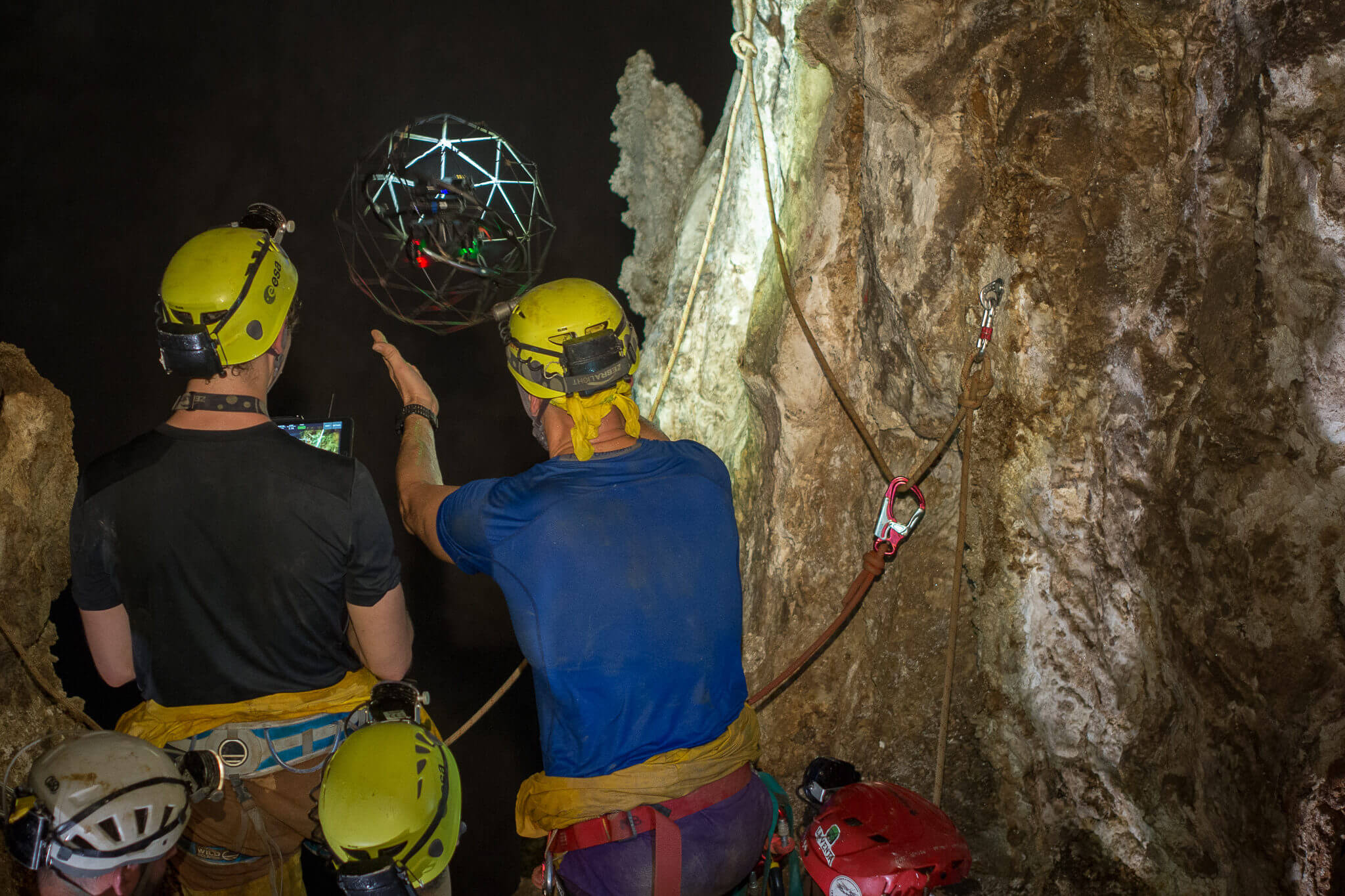Elios: Die Drohne für extreme Einsätze