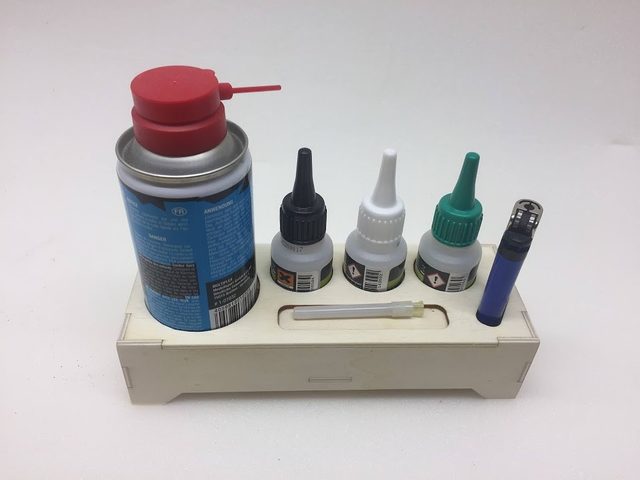 Klebestation für Modellbauer