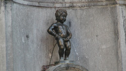 Manneken-pis mis à nu