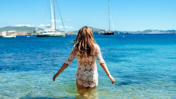 naar de zon: waarom Ibiza meer is dan alleen een feesteiland
