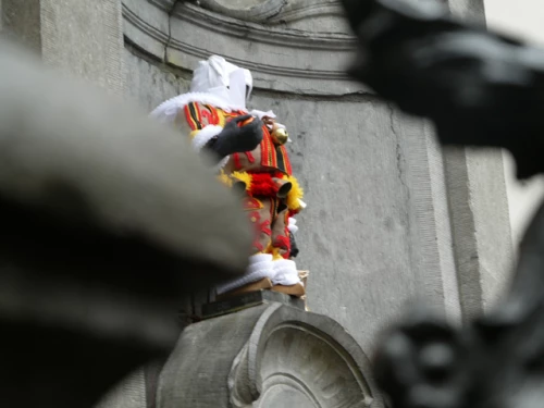 De kledij van Manneken-Pis