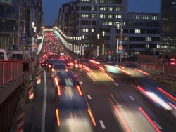 Bruxelles n’est plus la ville européenne la plus embouteillée et ne doit pas la redevenir