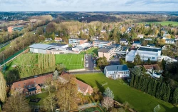 Discover the boarding school of St. John's School in Waterloo
