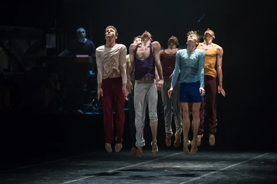 Trente ans plus tard, Béjart est de retour à Bruxelles avec le Béjart Ballet Lausanne