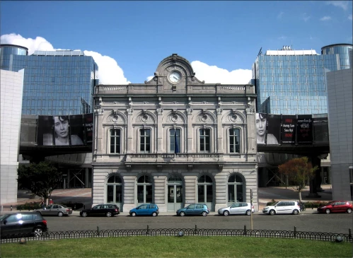 La Place du Luxembourg : un petit coin international en plein cœur de Bruxelles !