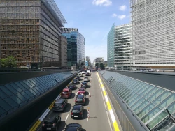 Jeudredi : venez prendre l’air et un verre à l’afterwork de la rue de la Loi (quoi ?)