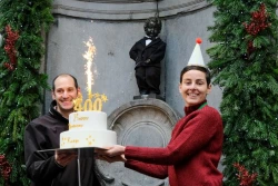 Manneken-Pis enfile son smoking pour son 400e anniversaire