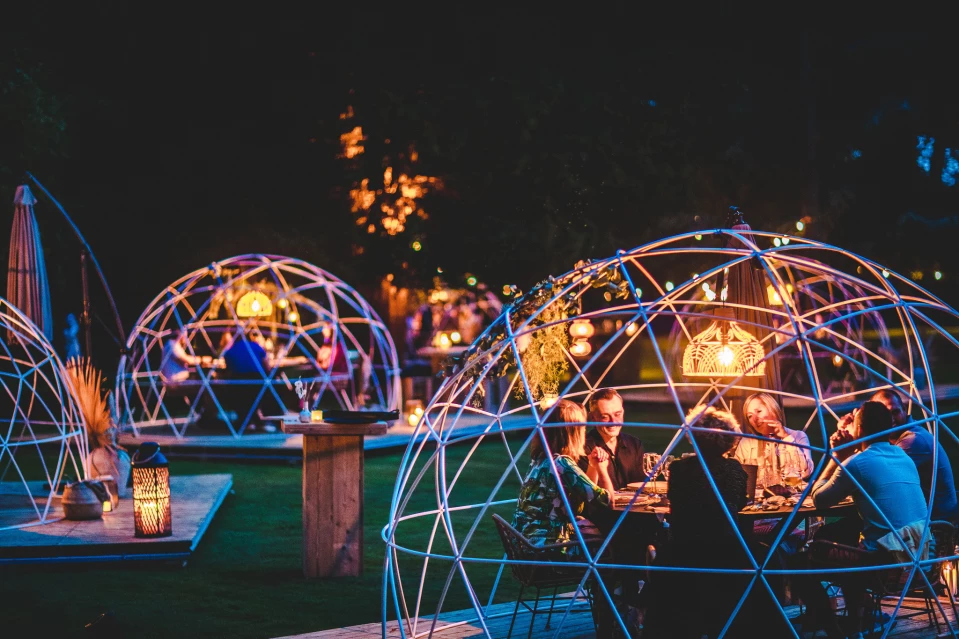 Under The Stars : un restaurant à vraies bulles
