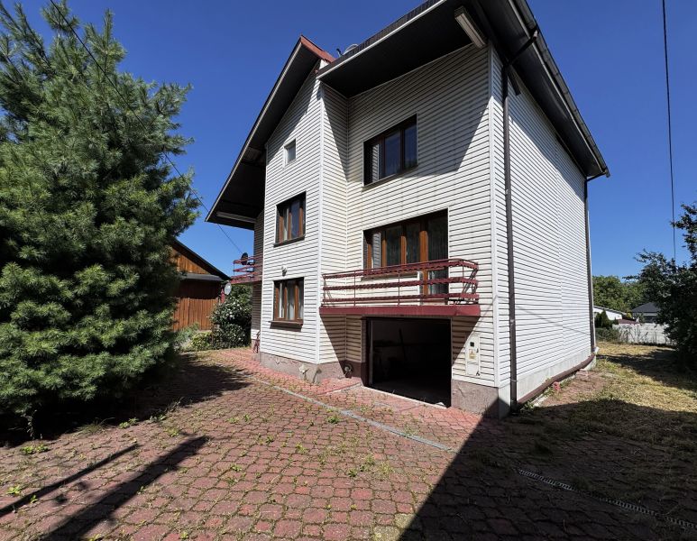 Dom o pow. 233 m2 w Jarosławiu - zdjęcie 1