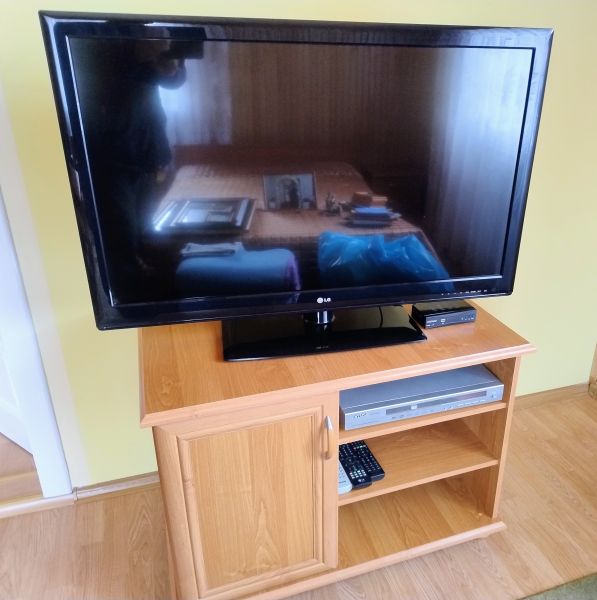 Sprzedam bardzo mało używany TV LG42LS Full HD - zdjęcie 4