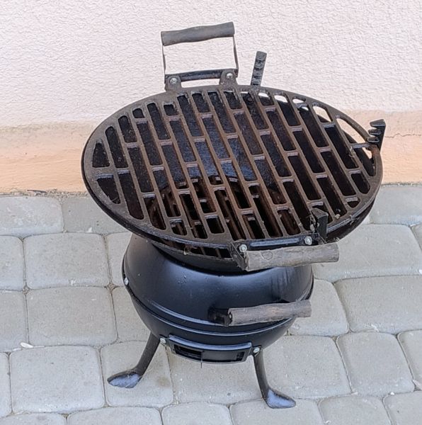 Sprzedam grill żeliwny - zdjęcie 1