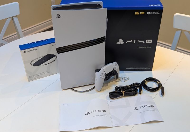 Sony PlayStation PS5 Pro, Sony PS5 Slim, Microsoft Xbox Series X 2TB  - zdjęcie 4