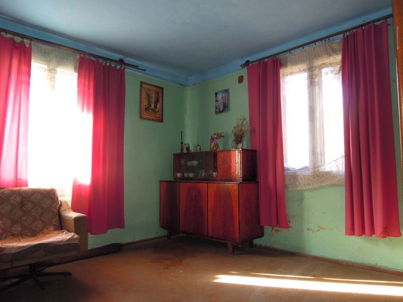 Sprzedam dom o pow. 80 m2 Młyny k. Radymna - zdjęcie 2