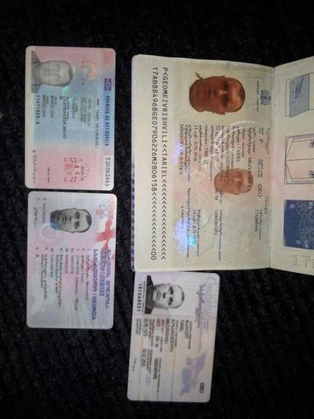 Passport I'm selling all driving license categories  - zdjęcie 1
