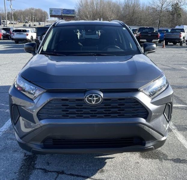 2019 Toyota RAV4 LE FWD Mileage:40,213 miles, Transmission:8-Speed Aut - zdjęcie 1