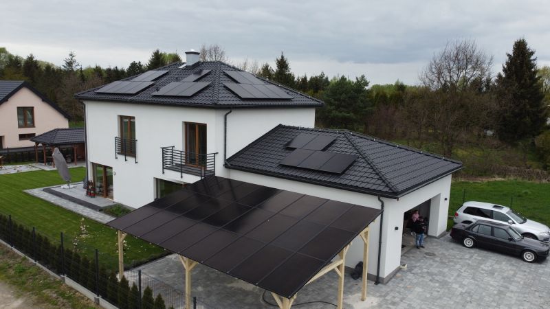 Wiata z dachem z paneli fotowoltaicznych – 9,9 kWp + magazyn 10 kWh - zdjęcie 5