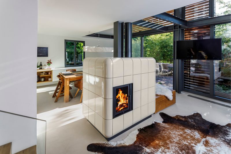 Zdrowy piec kaflowy nowej generacji z widokiem ognia. - zdjęcie 8