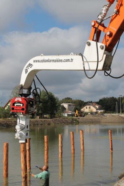 Wibromłot OVR 60S na koparkę - zdjęcie 2