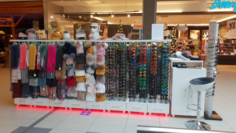 Na sprzedaż wyspa handlowa na czapki szaliki stoisko handlowe stojaki  - zdjęcie 7