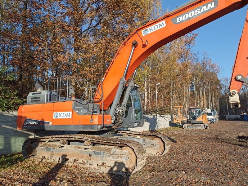 Koparko-ładowarka Doosan DX340LC-5 - zdjęcie 2