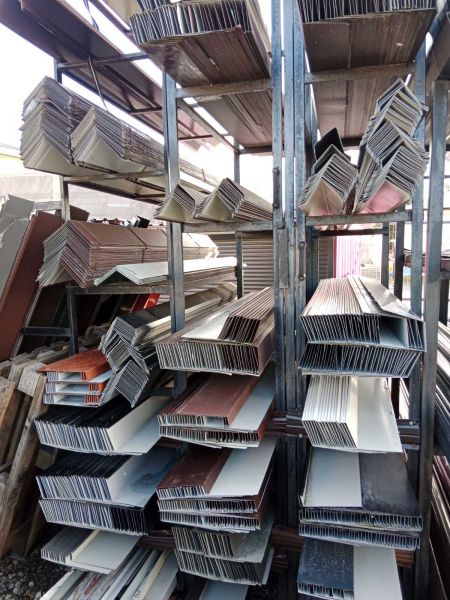 Obróbki dekarskie - 2 gatunek - gąsiory, wiatrówki, przyścienne, itp.  - zdjęcie 3