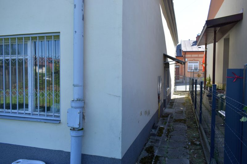 Dom w centrum Biecza 196 m kw do remontu - zdjęcie 7