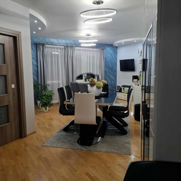 Na sprzedaż przestronne mieszkanie 81 m² - 3 sypialnie, II piętro - zdjęcie 1