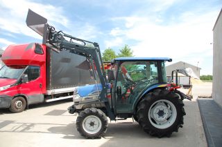 Ładowacz TUR z Samopoziomowaniem do Traktora Iseki – Maksymalna Wydajn