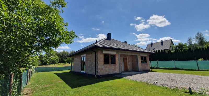 Na sprzedaż – dom parterowy o powierzchni 99 m2 - Mogielnica - zdjęcie 1
