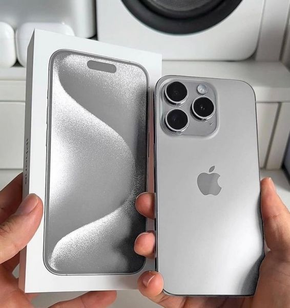 Apple iPhone 15 Pro Max 512GB - zdjęcie 1