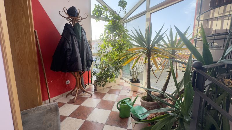 Jednorodzinny Dom z Pralnią Chemiczno-Wodną - zdjęcie 3