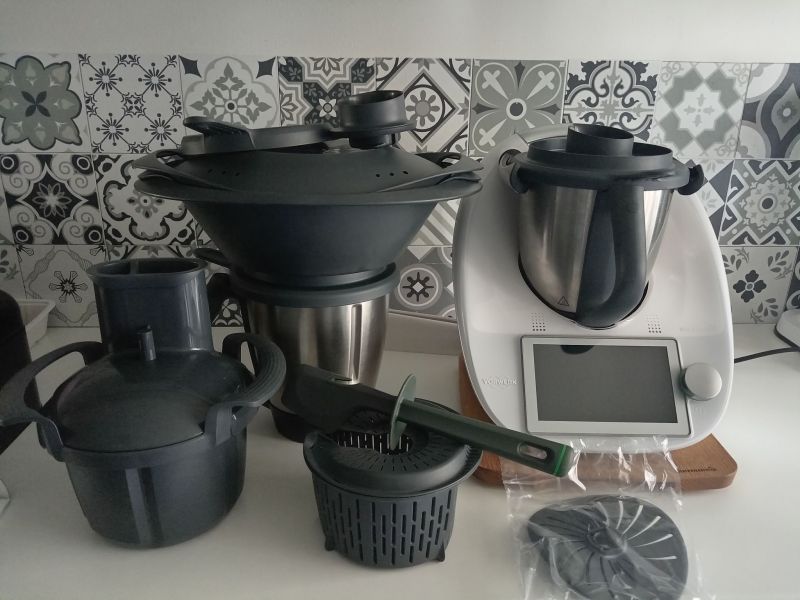 Robot kuchenny Vorwerk Thermomix TM7 i Thermomix TM6 oraz akcesoria - zdjęcie 8