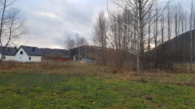 Uzbrojona działka w centrum Bóbrki obok Soliny, idealna pod parking! - zdjęcie 7