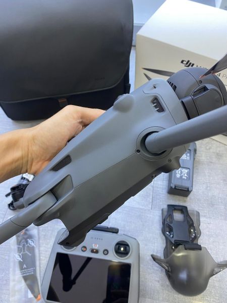 DJI Mavic 4 Pro, DJI Mavic 3 Pro, DJI Air 3s, DJI Mini 5 Pro dronów - zdjęcie 5