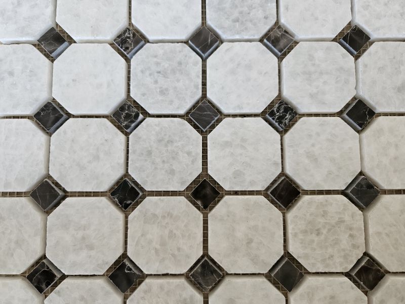 Mozaika marmurowa oktagonalna dwukolorowa 30,5x30,5x1 poler - zdjęcie 5