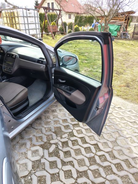 Fiat Grande Punto - zdjęcie 8