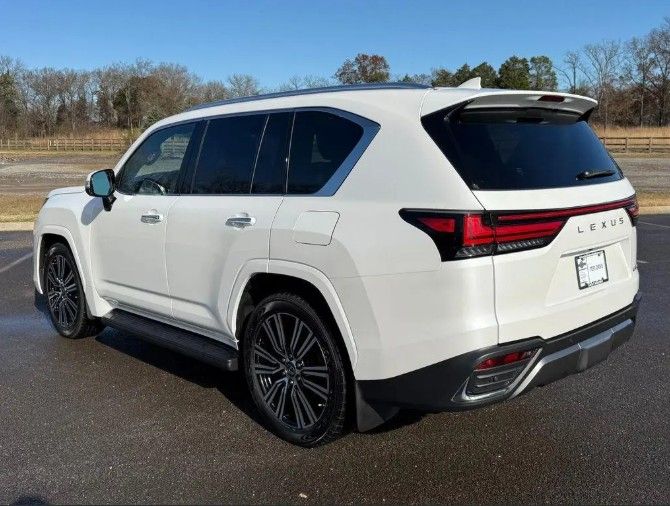 2023 Lexus LX600 4WD Gcc Full Options 16,200KM - zdjęcie 4