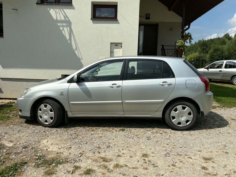 Toyota corolla - zdjęcie 6