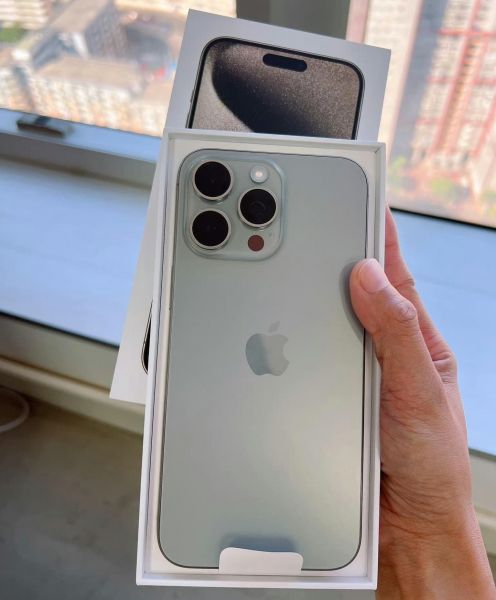 Apple iPhone 15 Pro koszt 500 EUR i  iPhone 15 Pro Max  koszt 540 EUR - zdjęcie 7