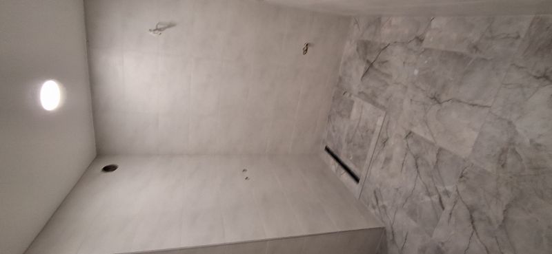 Układanie płytek - kuchnie, salony, łazienki, hale produkcyjne - zdjęcie 5