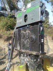 Używany wibromłot ICE 20 RFW do pracy na dźwigu