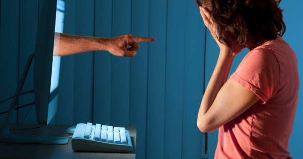 Λίλιαν Σίμου astrolife.gr διαδικτυακός εκφοβισμός