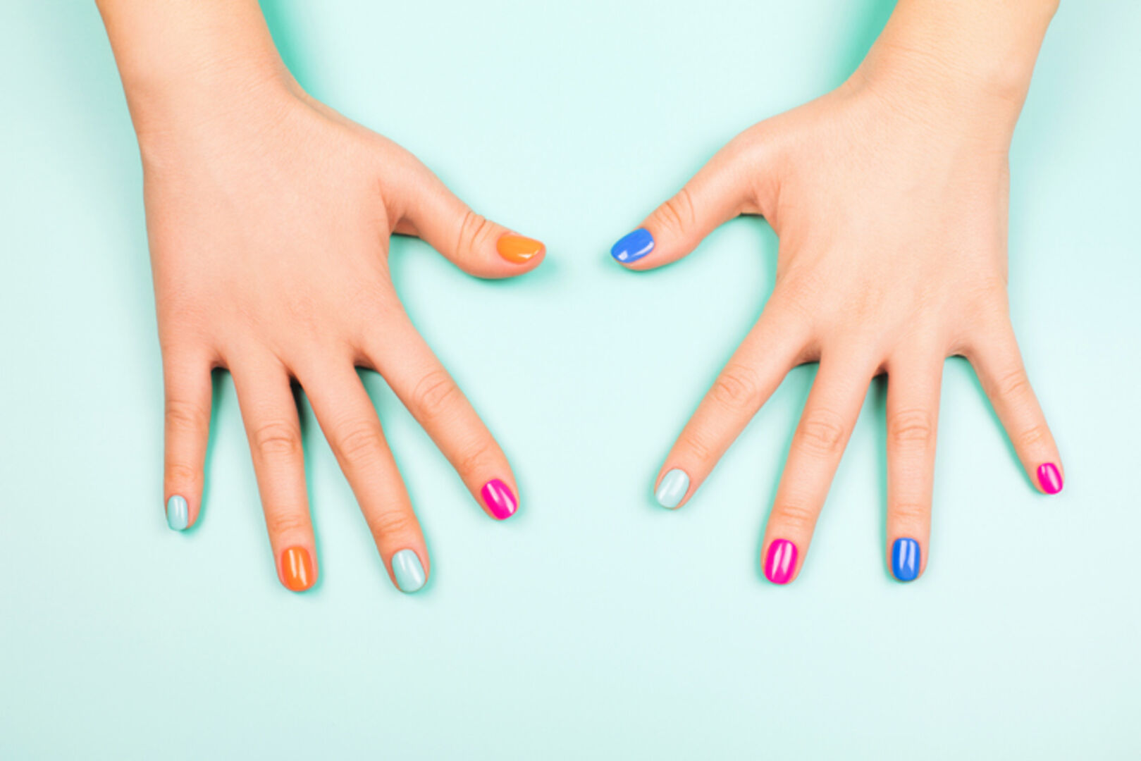 Trend Nagellack I Credit: iStock.com/efetova