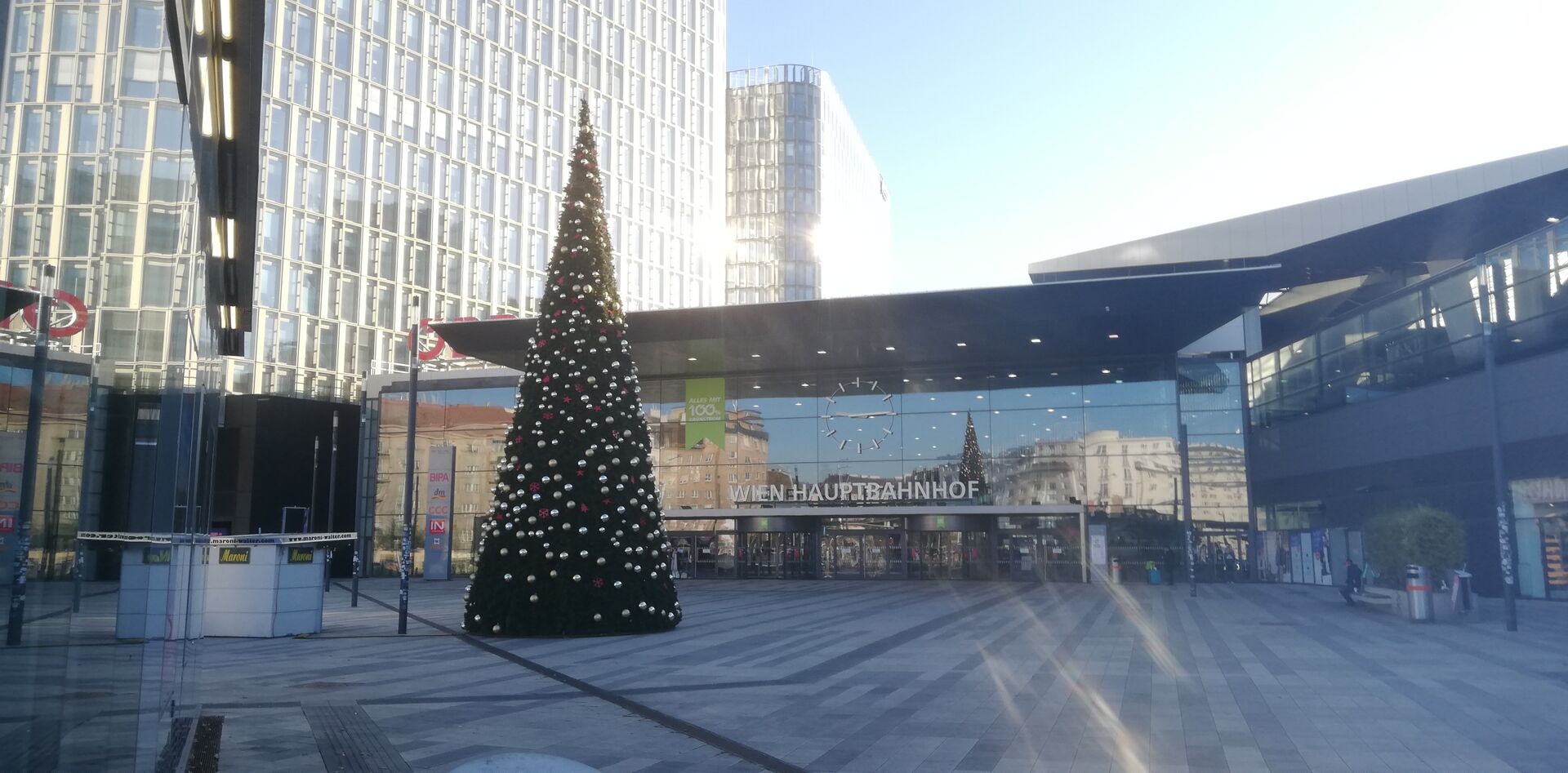 Vorm Hauptbahnhof