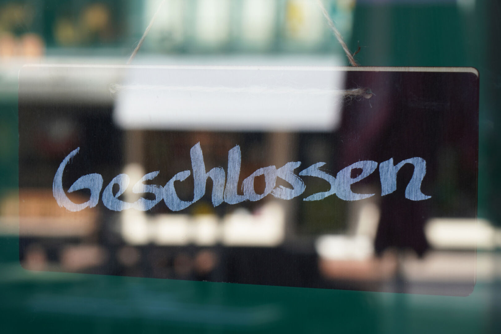 Rstaurants und Hotels haben geschlossen | Credit: iStock.com/Axel Bueckert